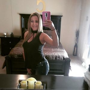 Meet your Posher, Carrie