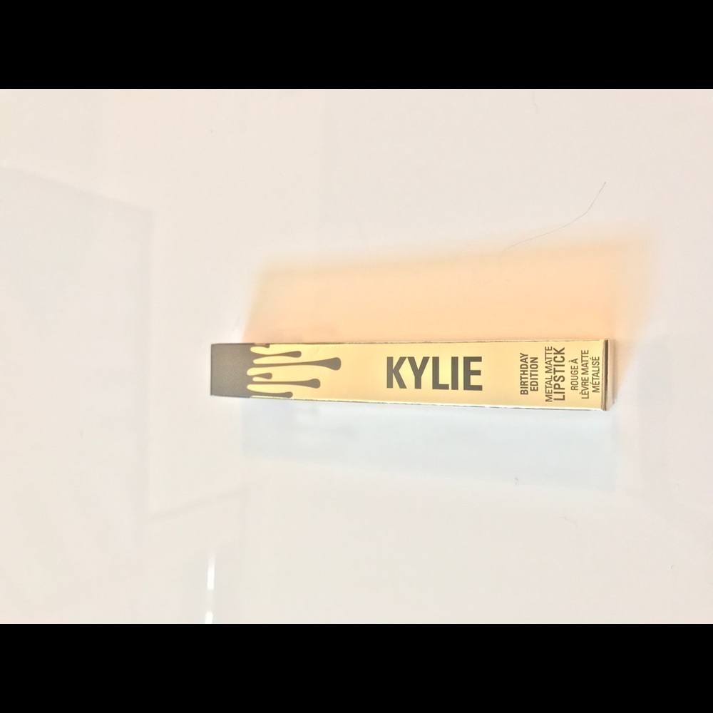 Lord kylie lipstick Birthday edition