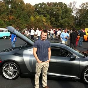 Meet your Posher, Logan