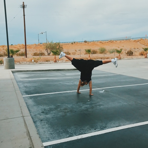 Meet Your Posher, Dena - Picture 5 of 5