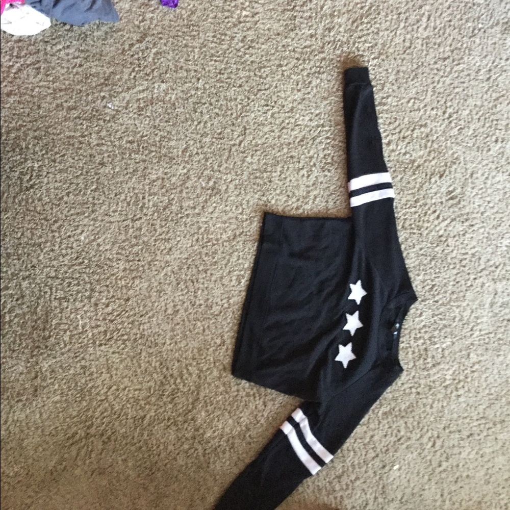 Black long sleeve croptop