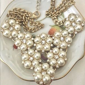 Statement necklace