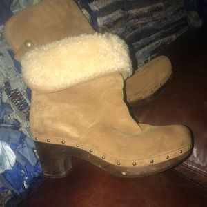 Size 9 ugg wooden heel women's boots