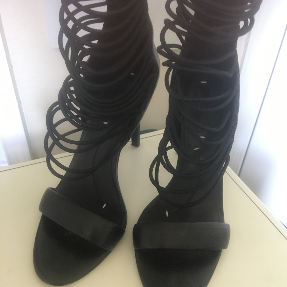 Black BCBGMAXAZRIA Heels- Size 9.5