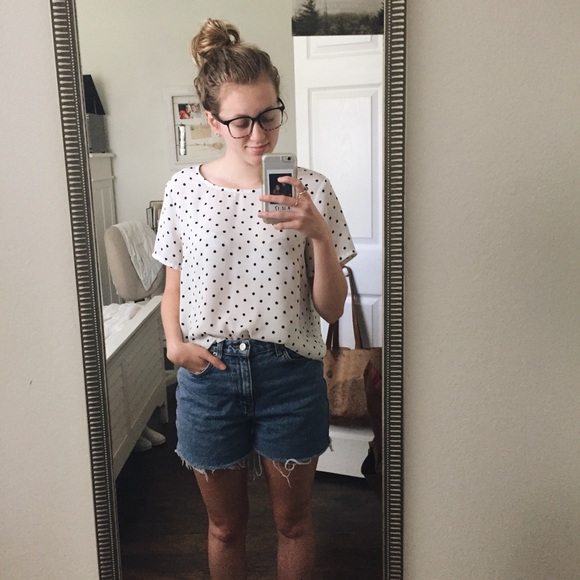 White polka dot shirt - Picture 1 of 3