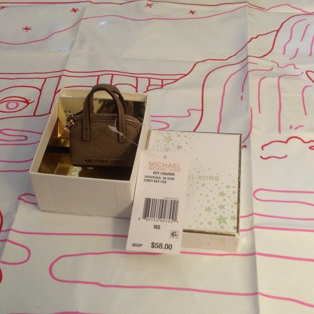 Michael Kors Cindy key chain