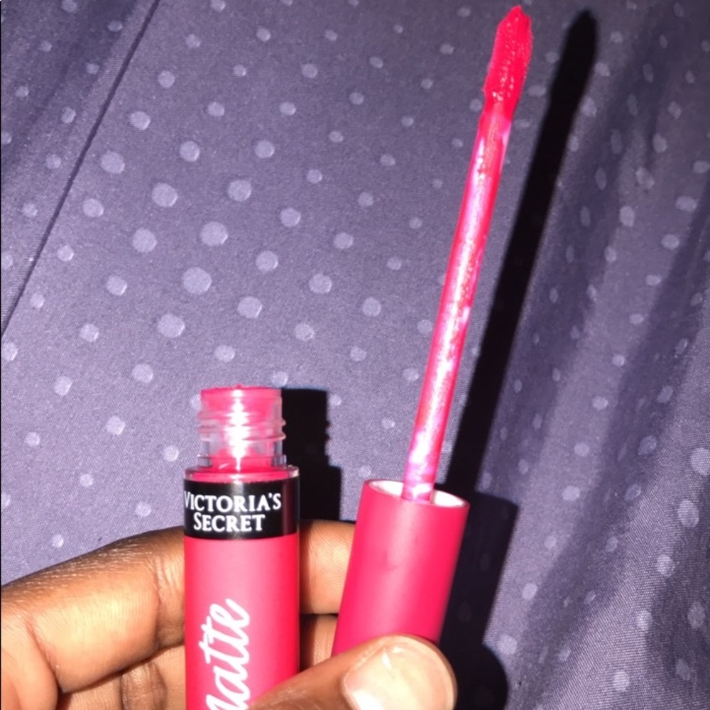 Victoria Secret Cream lip stain - Picture 2 of 3