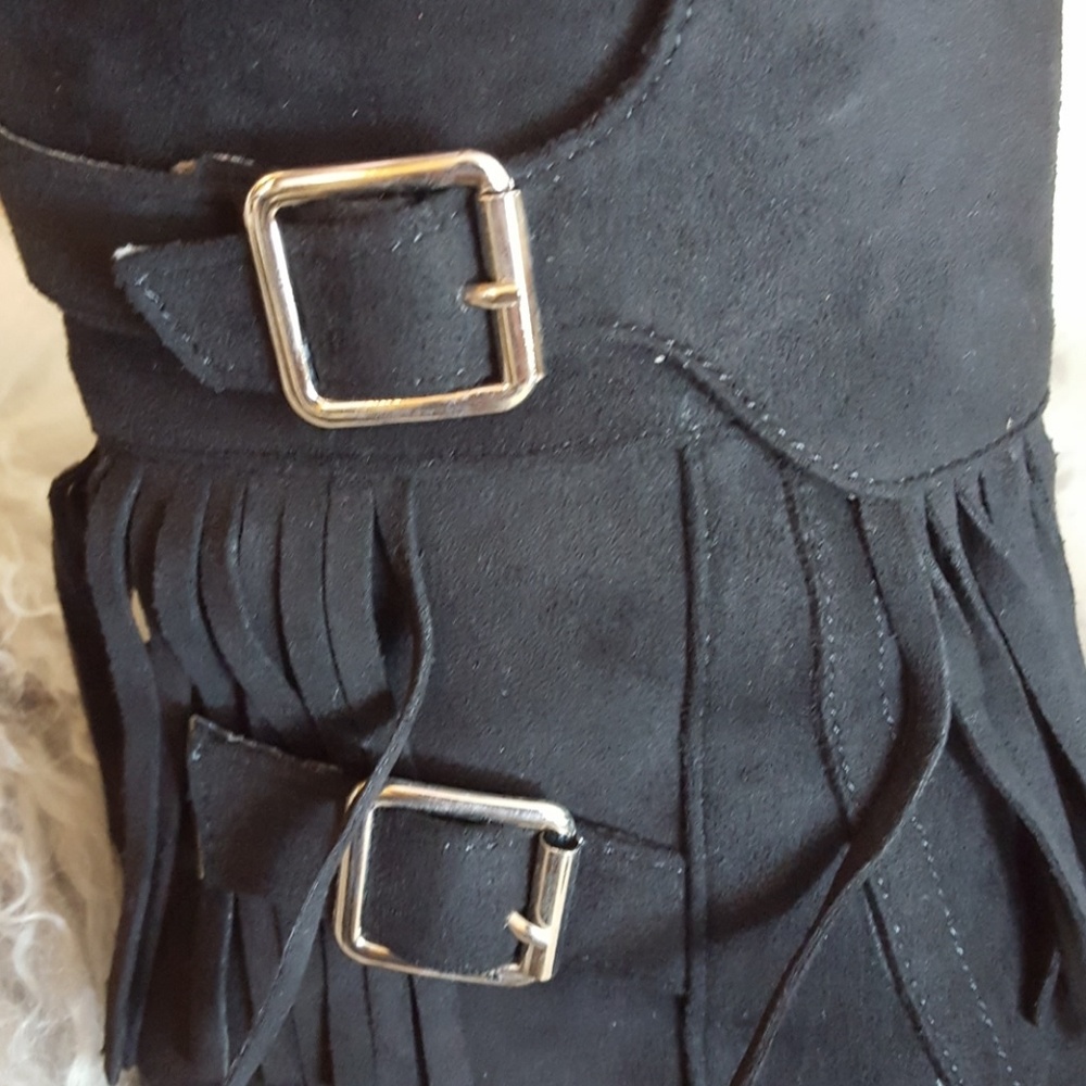NWT Boho fringe & buckle black faux suede bootie - Picture 6 of 8