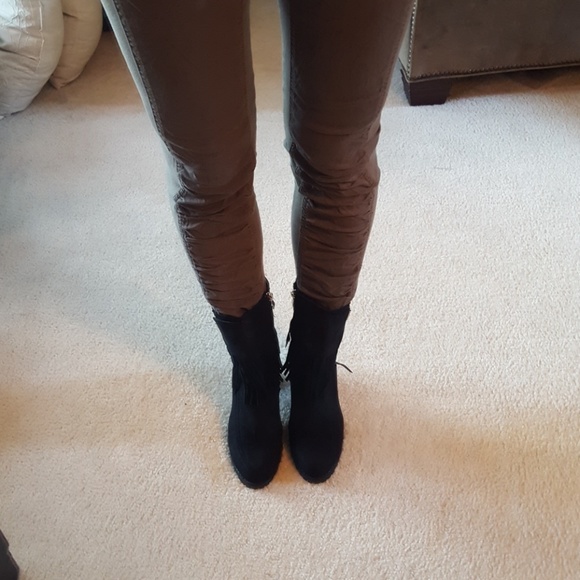 NWT Boho fringe & buckle black faux suede bootie - Picture 3 of 8