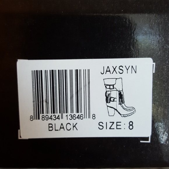 NWT Boho fringe & buckle black faux suede bootie - Picture 7 of 8