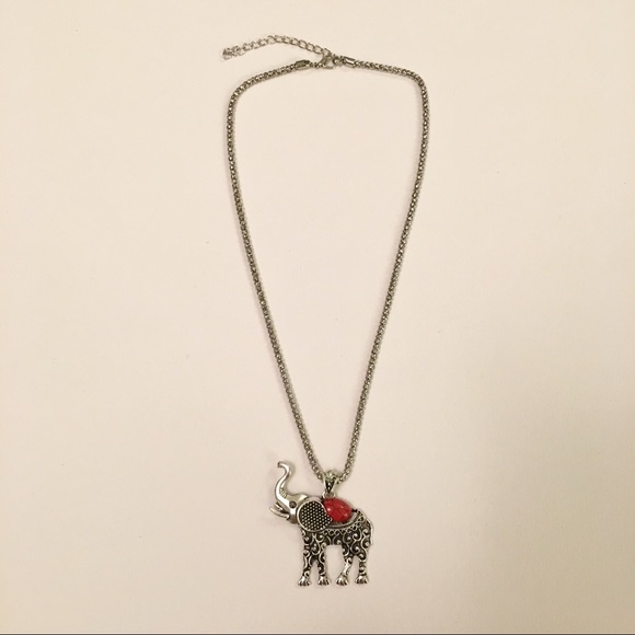 Bohemian red elephant necklace with gemstones - Picture 3 of 3
