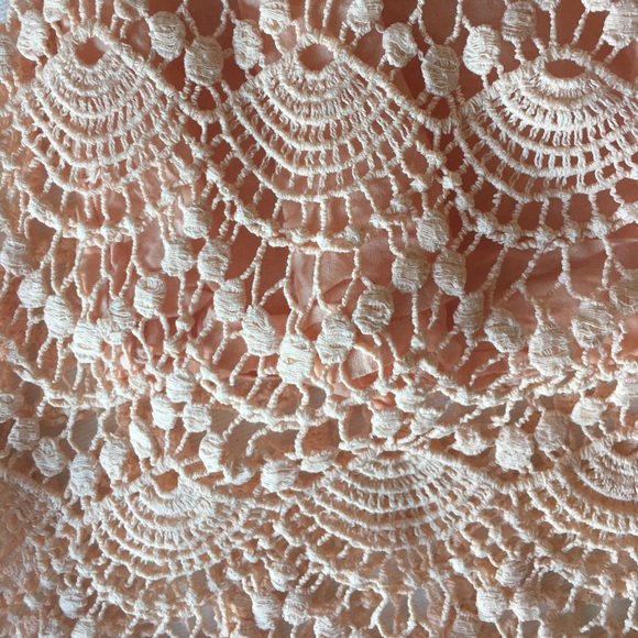 Peach skirt with crocheted outer layer - Picture 2 of 3