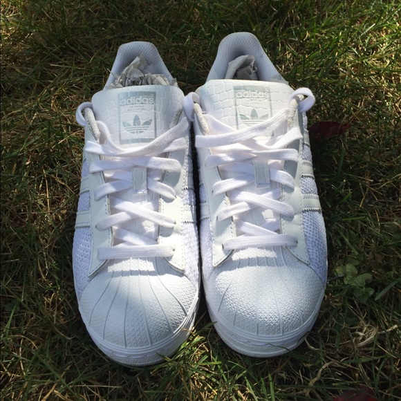 adidas Shoes - Adidas superstar women size 7