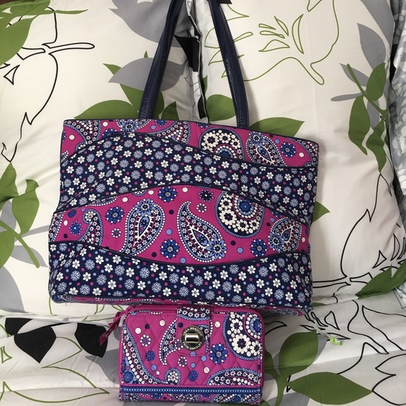 Like New Vera Bradley Tote and Wallet Set - Picture 1 of 7