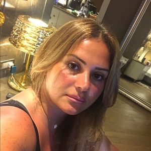 Meet your Posher, Salima