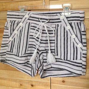 Striped short shorts, grey and white