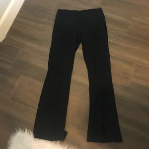 Black yoga pants