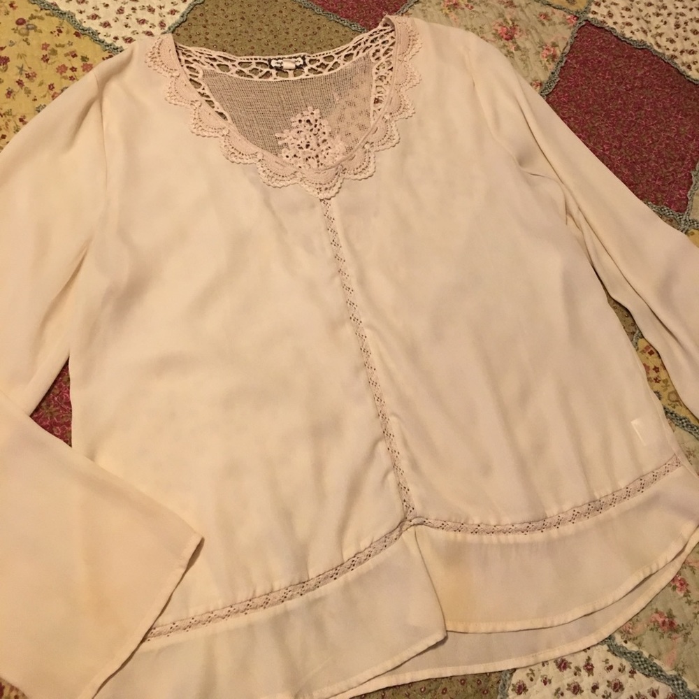 Ladies size Large Altar'd State cream ivory blouse