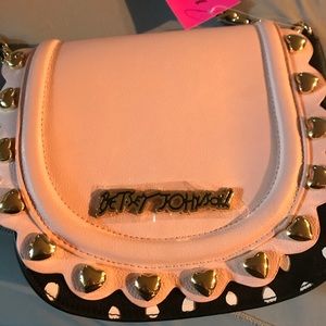 **Brand new Betsey Johnson cross body never worn