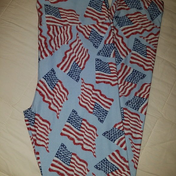 LuLaRoe 4th of July OS leggings flags - Picture 1 of 3