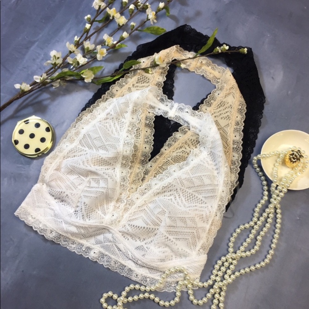 3/$25🎉NWT Infinity Raine white lace bralette, S & M