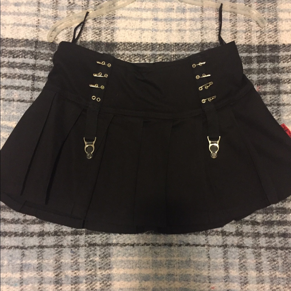 🚫SOLD🚫 Black Hot Topic skirt