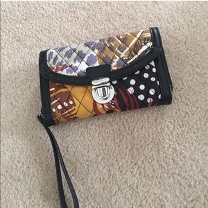 vera bradley ultimate wristlet