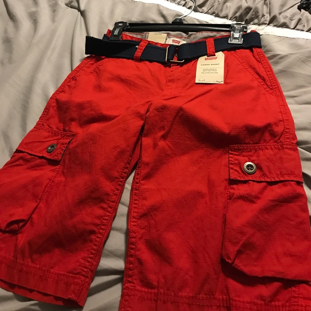 Boys size 12 Levi's cargo shorts