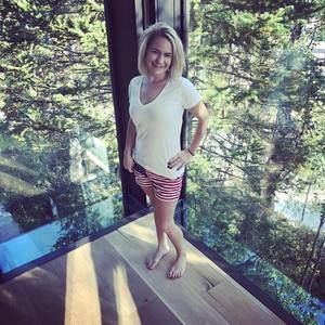 Meet your Posher, Caisa