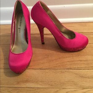Madden girl Toriie Pink Glitter Heels Size:6