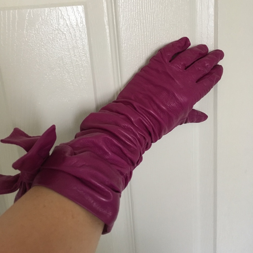 Coach leather gloves