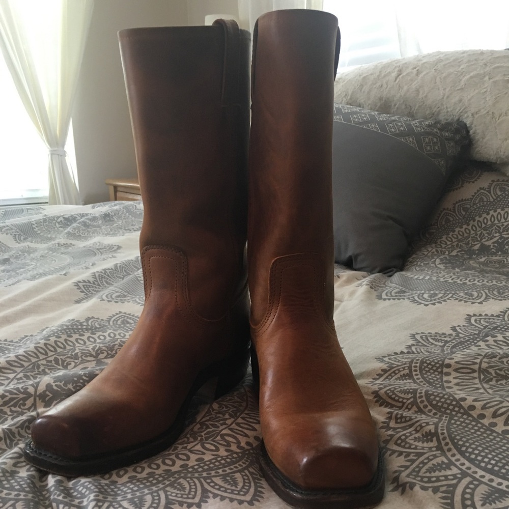 EUC Frye Calvary boots