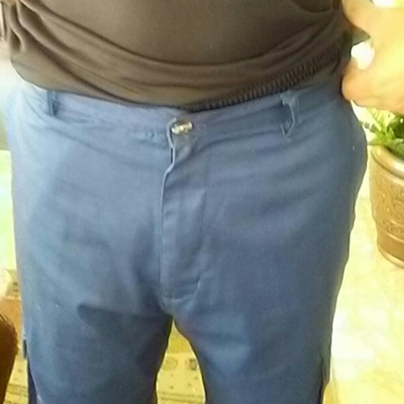 SIZE 36 TRUST MEN CARGO SHORTS - Picture 4 of 4