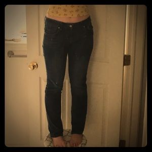 sz 7 Levi's 518 Straight leg jeans in navy wash