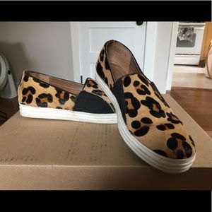 Aerosoles Leopard Print Slip-on casual flat 8.5M