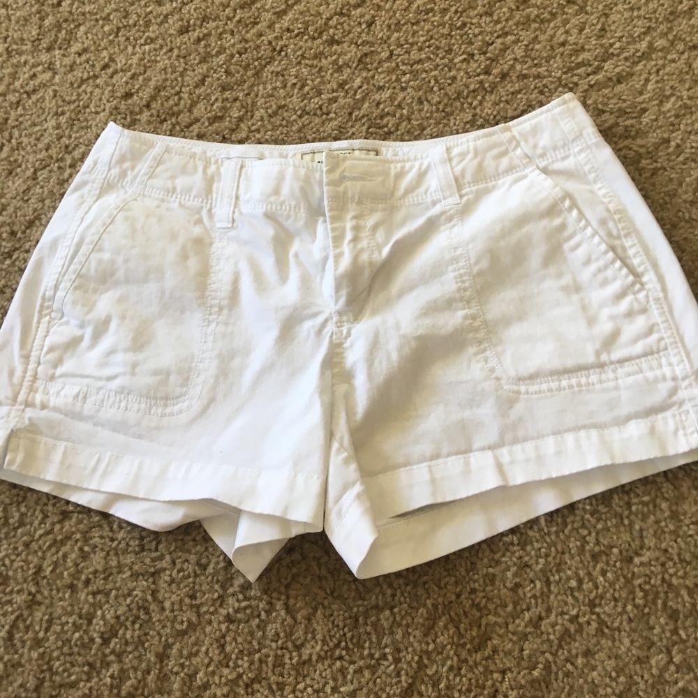Old navy white shorts
