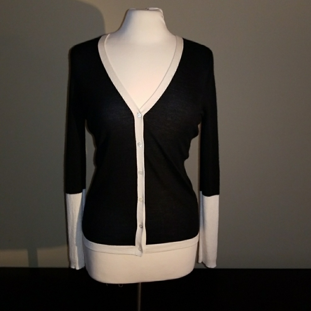 Saks fifth avenue  cashmere silk cardigan M