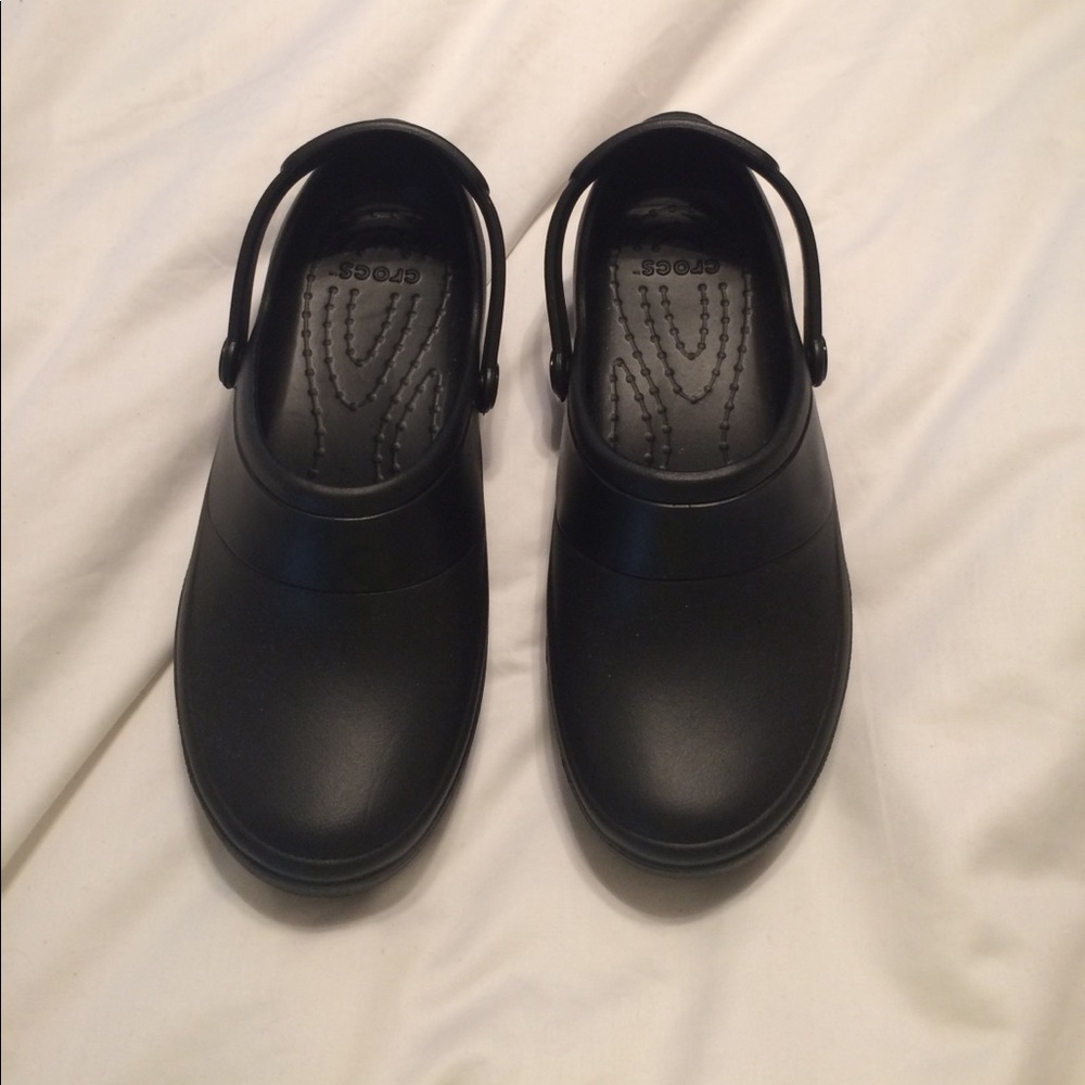 Black Crocs