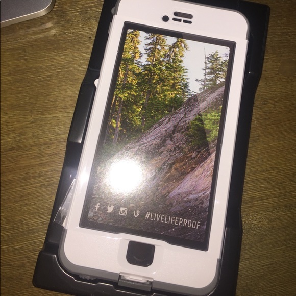 Lifeproof nuud Case (IPHONE 6S PLUS) - Picture 4 of 5