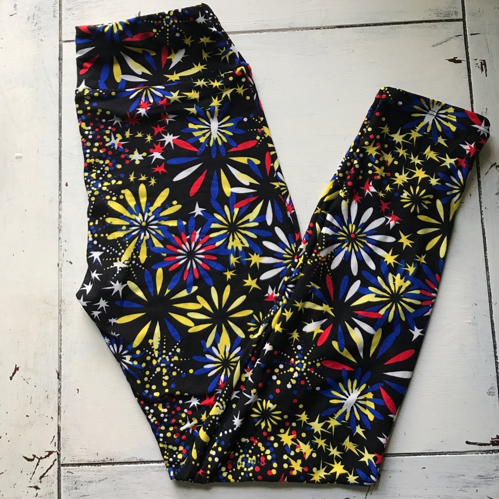 💥Lularoe OS July 4th Leggings💥