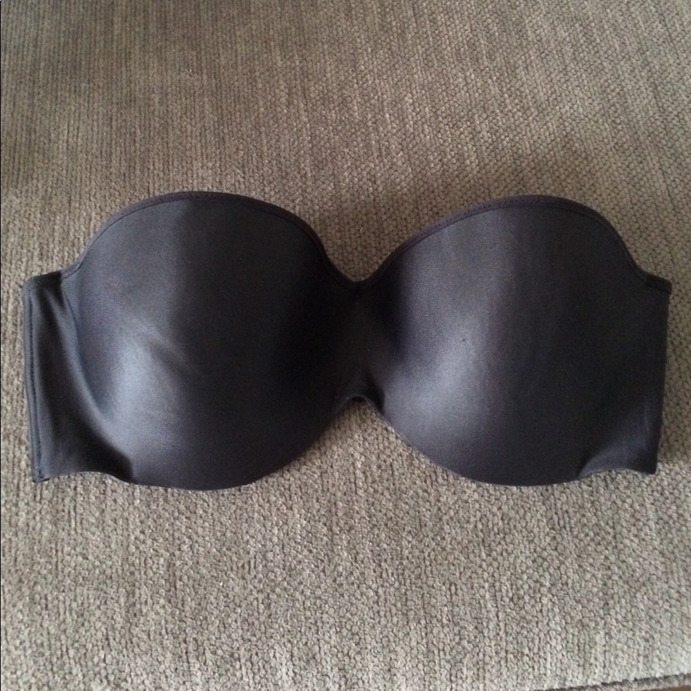 NWOT black strapless bra.