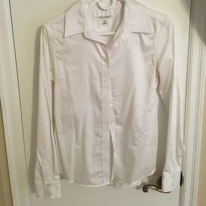 Non-iron fitted Banana Republic blouse