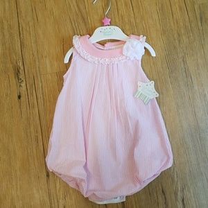 🔖NWT🔖 Pink Seersucker Bubble Romper