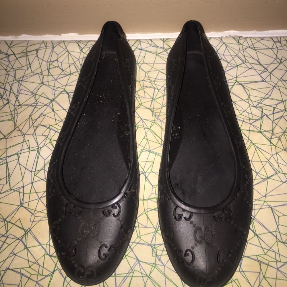 *AUTHENTIC* GUCCI JELLY FLATS 39