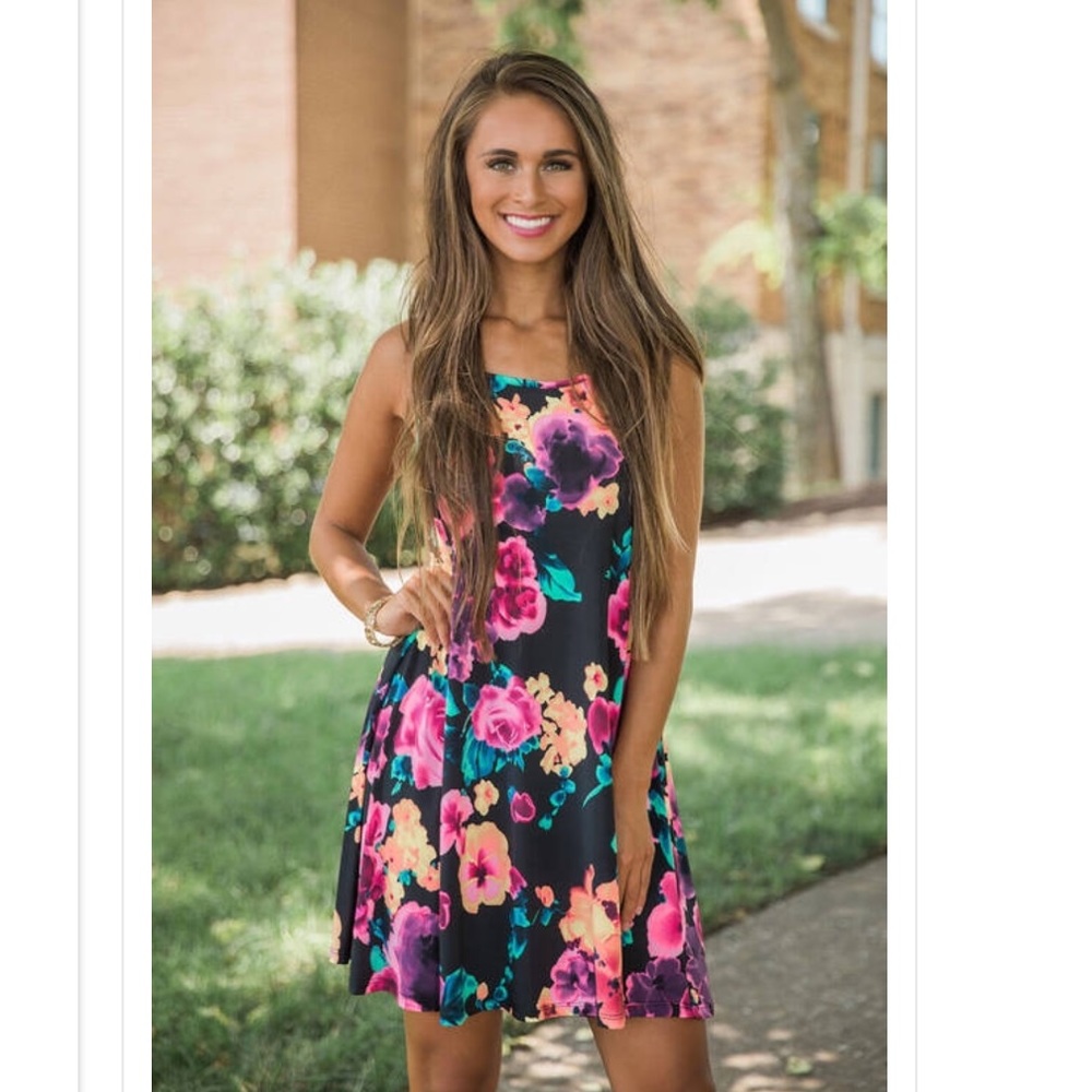 New floral dress medium