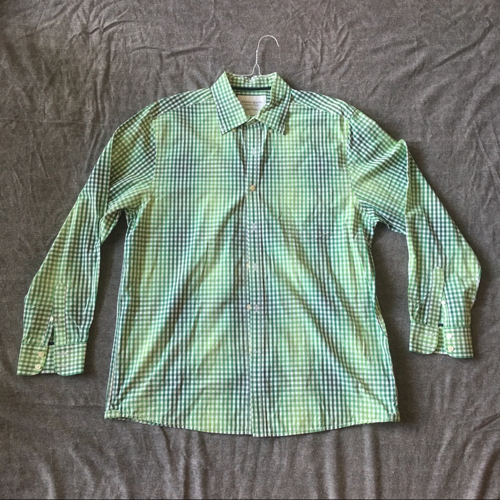 Madison Men's Button Down. Green. Size L