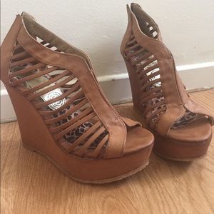 Brown Wedge