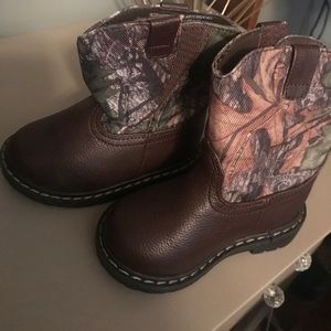 Mossy Oak boots