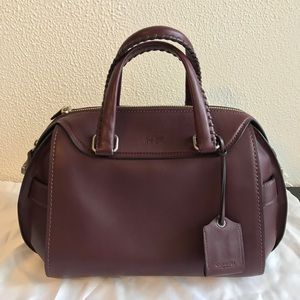 Coach Satchel as seen on Ariana Grande (view pics)