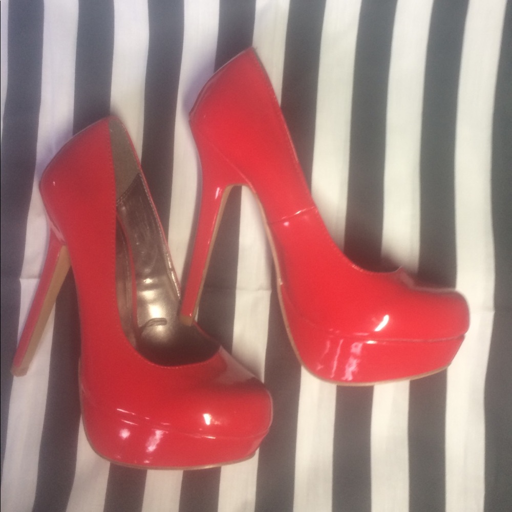 Red forever 21 pumps